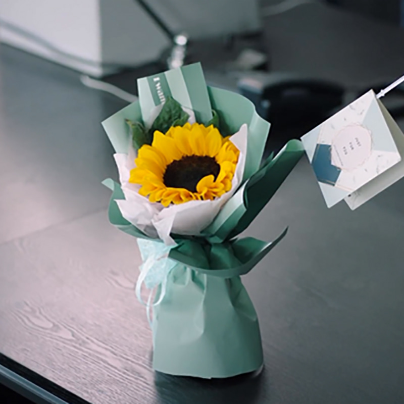 MYHC-22 57×57 cm (±2 cm) ensidig kant horisontal perleskimrende film blomsterinnpakningspapir