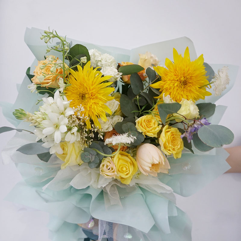 Matt ensfarget gjennomskinnelig blomsterinnpakningspapir