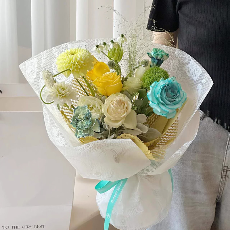 Nuosha blomsterinnpakningspapir i ulike mønstre og stiler